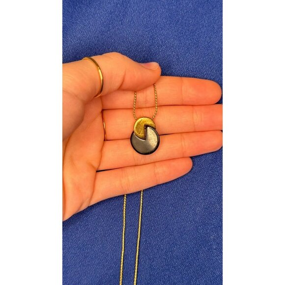 Trifari Gold Tone & Black Acrylic Pac Man Interlocking Circle 18” Necklace! 105 - Picture 6 of 8